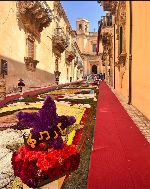 Noto, Infiorata