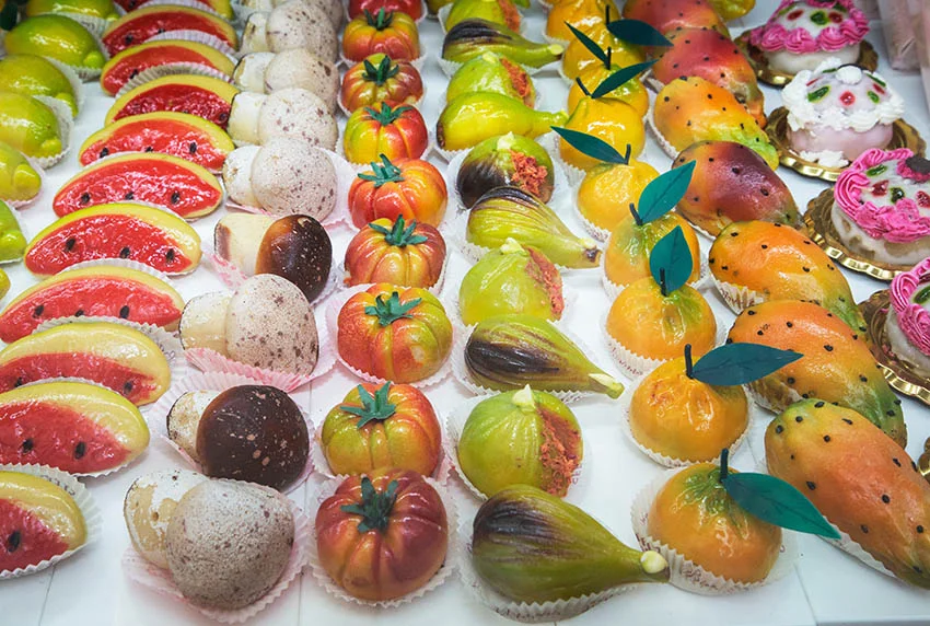 Que rapporter de Sicile ? Produits typiques siciliens. Fruits siciliens à base de pâte d'amande